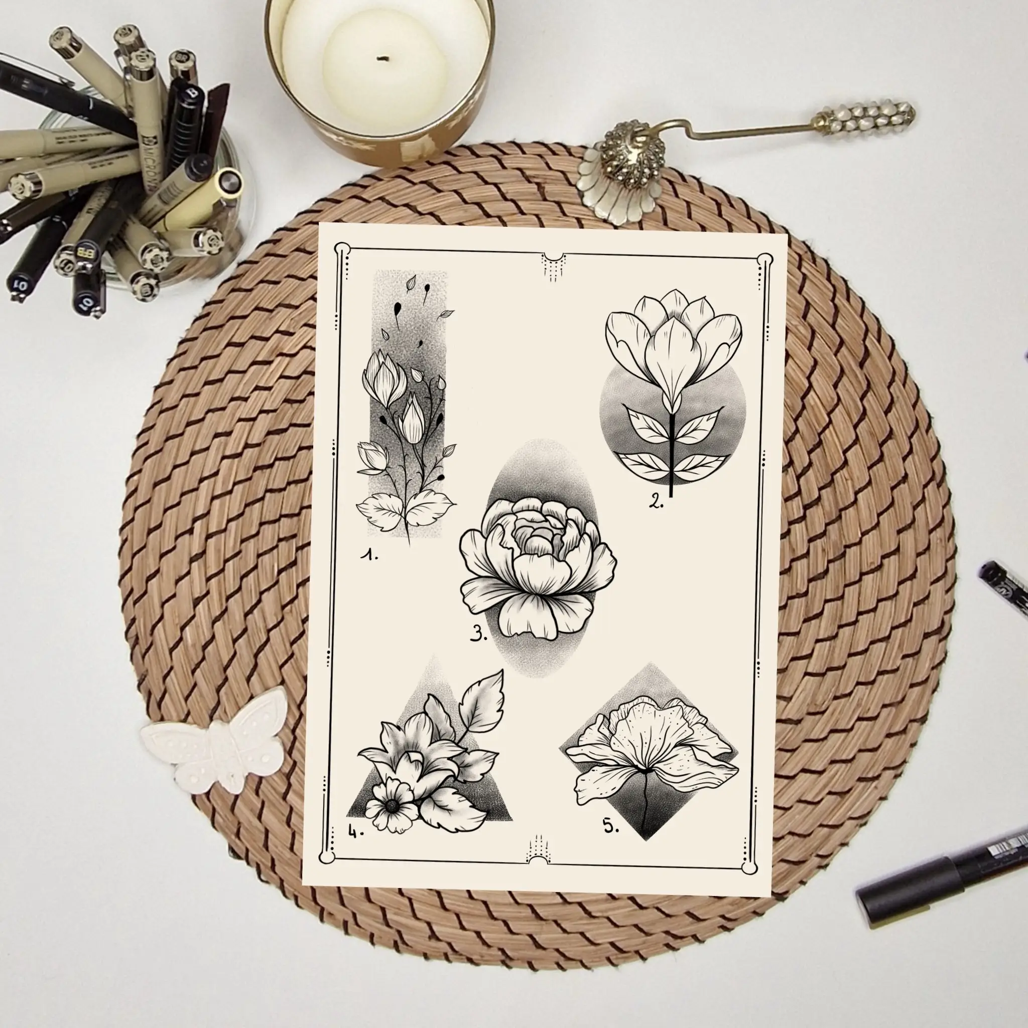 Planche d'illustrations de fleurs.